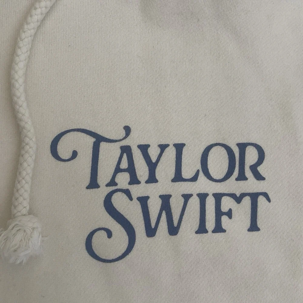 Taylor Swift 1989 Album We Never Go Out Of Style Hoodie Size Large L - Picture 5 of 7